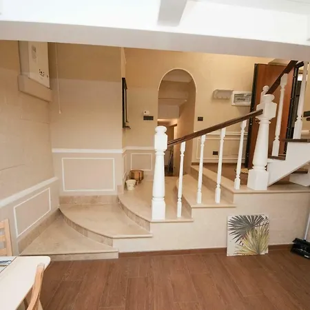 Daniela House
