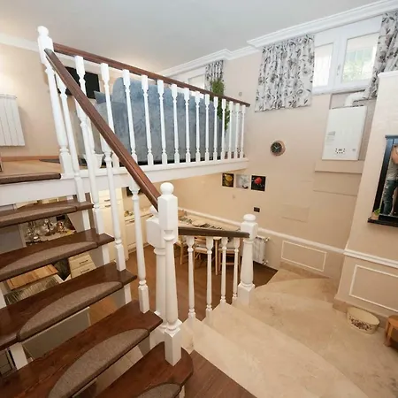 Daniela House
